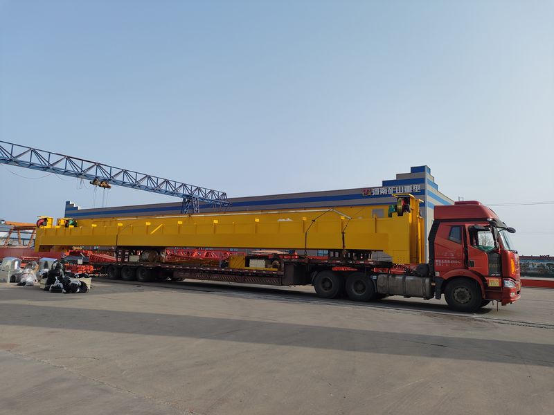 通用橋式起重機(jī)  QD32/5t—25.5m  制作完成，發(fā)往河南洛陽(yáng)交付客戶使用