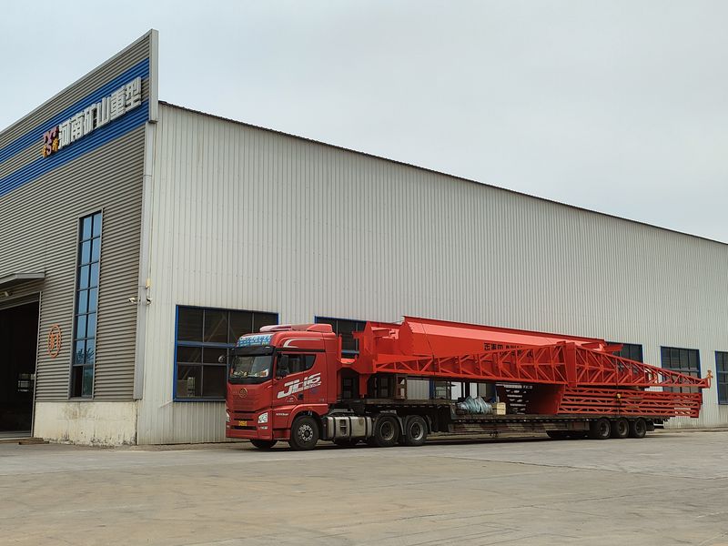 電動(dòng)葫蘆門(mén)式起重機(jī) 2臺(tái) MHxh10t—27m 制作完成，發(fā)往甘肅蘭州交付客戶使用